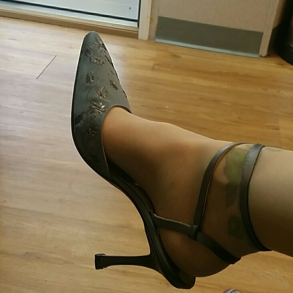 MANOLO BLAHNIK Strappy Heels 7.5 - Picture 3 of 8